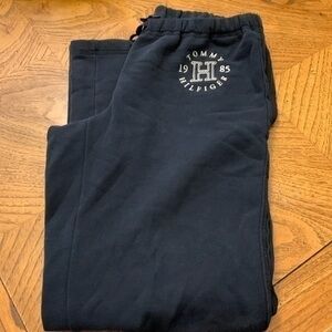 Tommy Hilfiger joggers size M